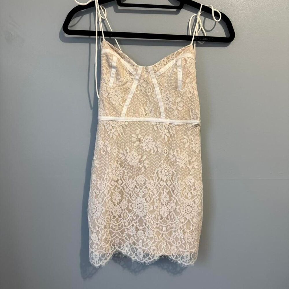 Superdown Lace Dress Size XS new